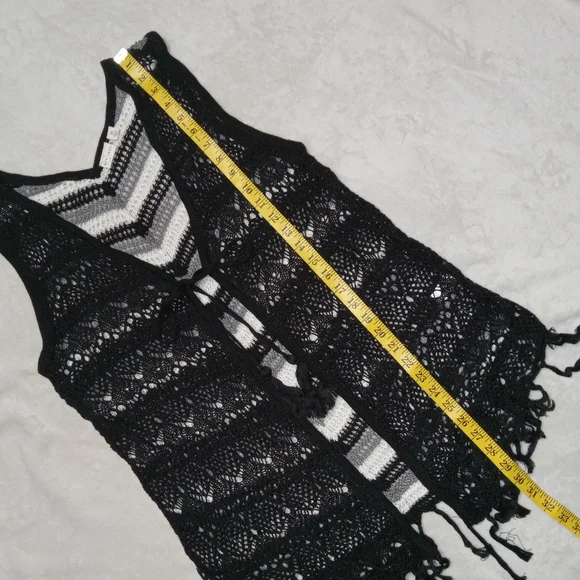 Cato Crochet Knit Front Tie Cover Up Fringe Vest sz Medium - Picture 5 of 8